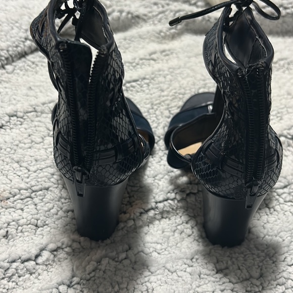 Gianni Bini Blue Heels - Picture 4 of 5